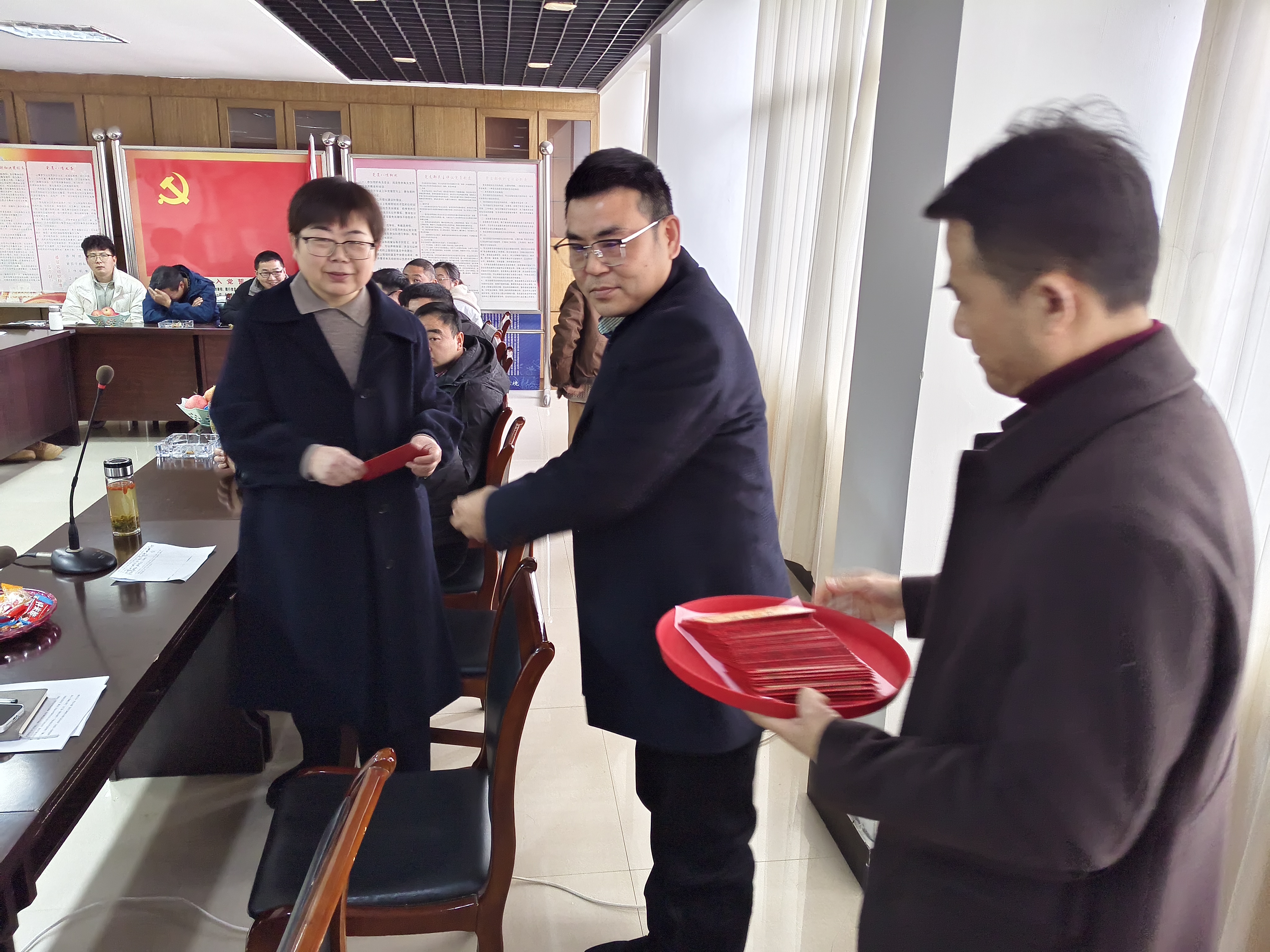 龍馬精神迎新歲,奮蹄揚(yáng)鞭啟新程!